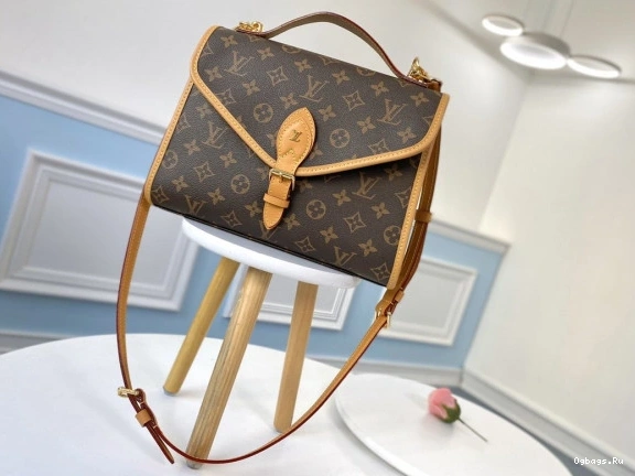 LOUIS VUITTON IVY 0520